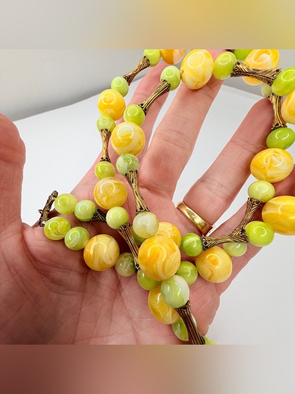 Vintage Coro 2-Strand Lucite Bead Necklace Yellow Green Marbled Gold Tone 18” - Picture 2 of 11